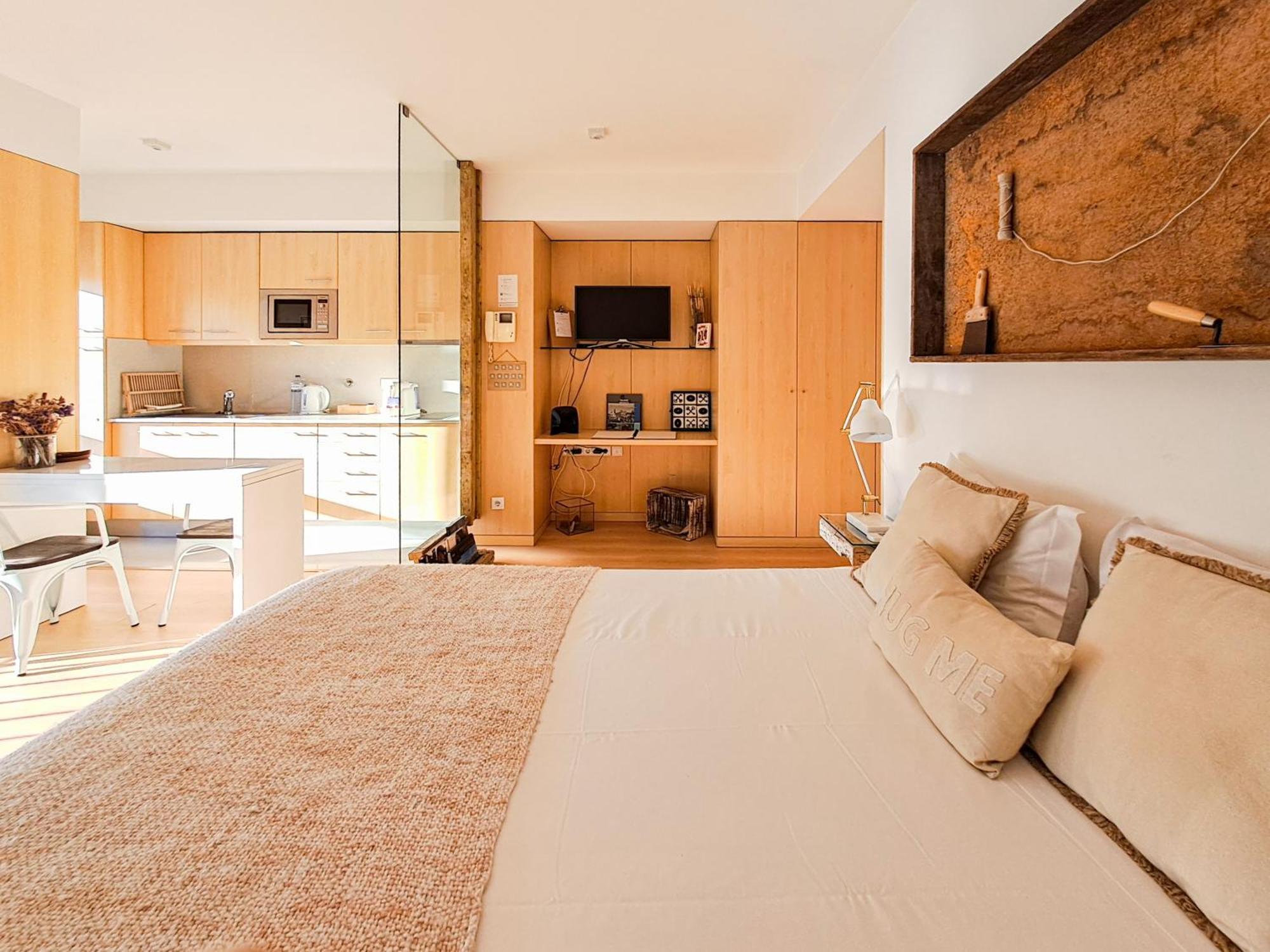 Cm Antas Studios Порту Номер фото